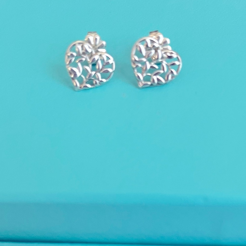 Tiffany Paloma Picasso Olive Leaf Heart Earrings